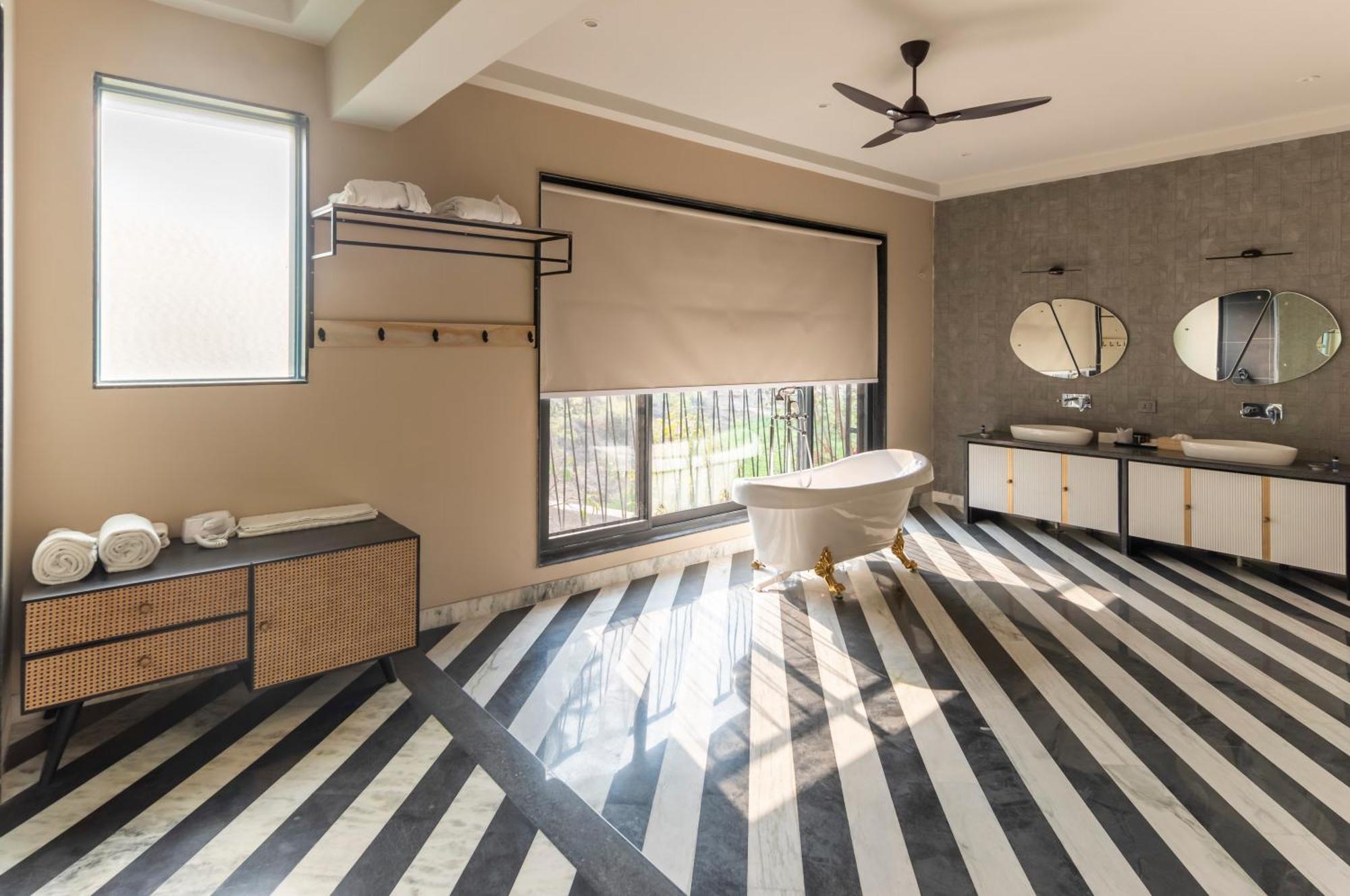 Vanaashrya Resort And Spa Sariska Tehla Esterno foto
