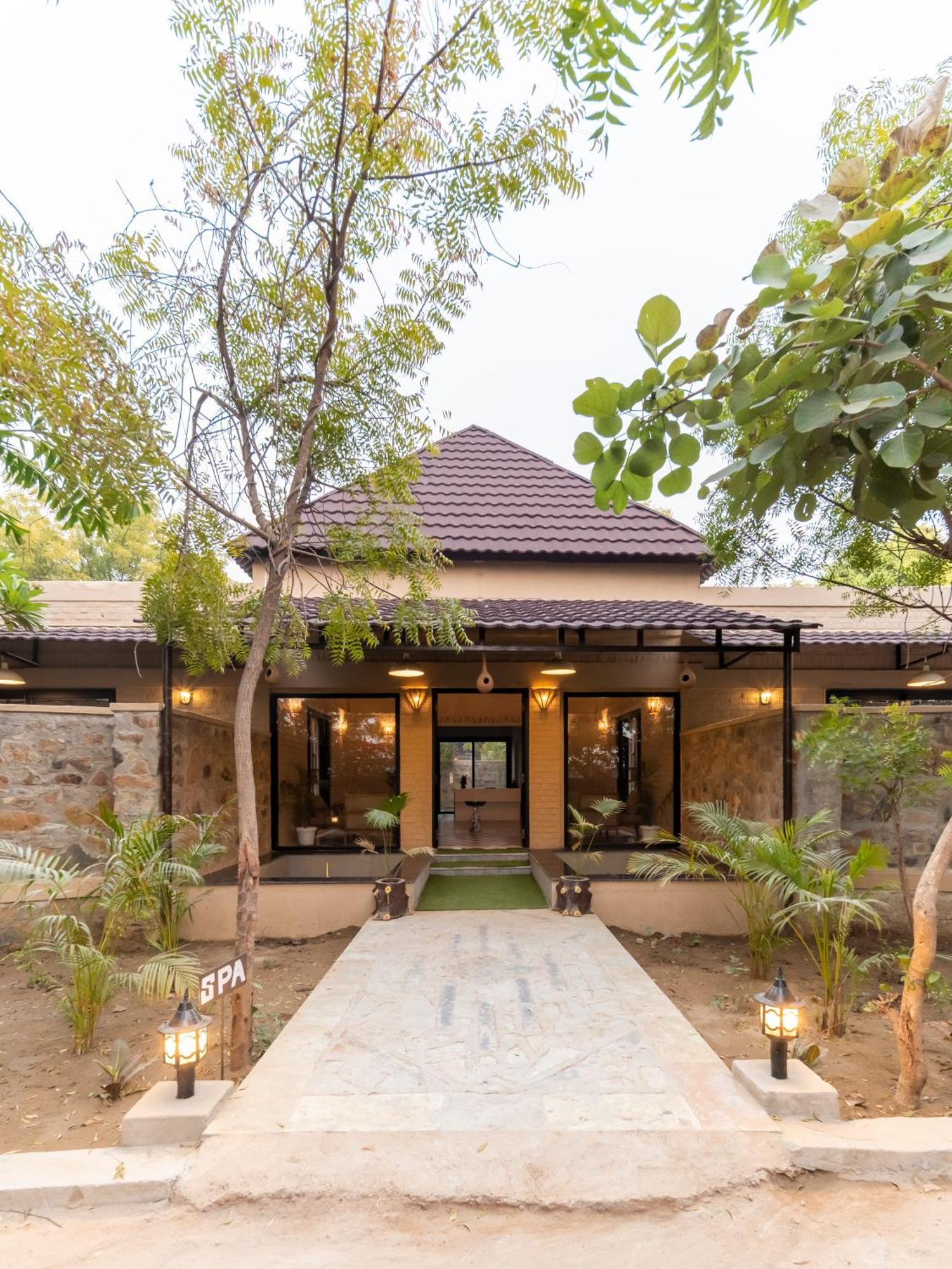 Vanaashrya Resort And Spa Sariska Tehla Esterno foto